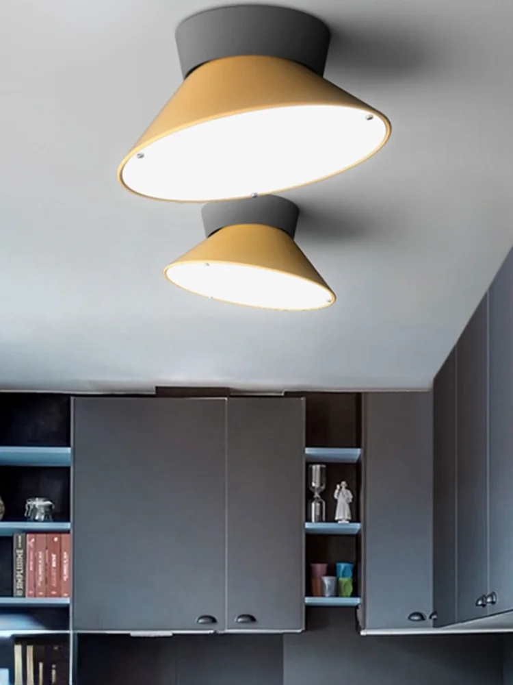 

Вращающаяся потолочная Светодиодная лампа Macaron, скандинавский светильник для кухни, ресторана, светящийся и семейный потолочный аксессуар,...