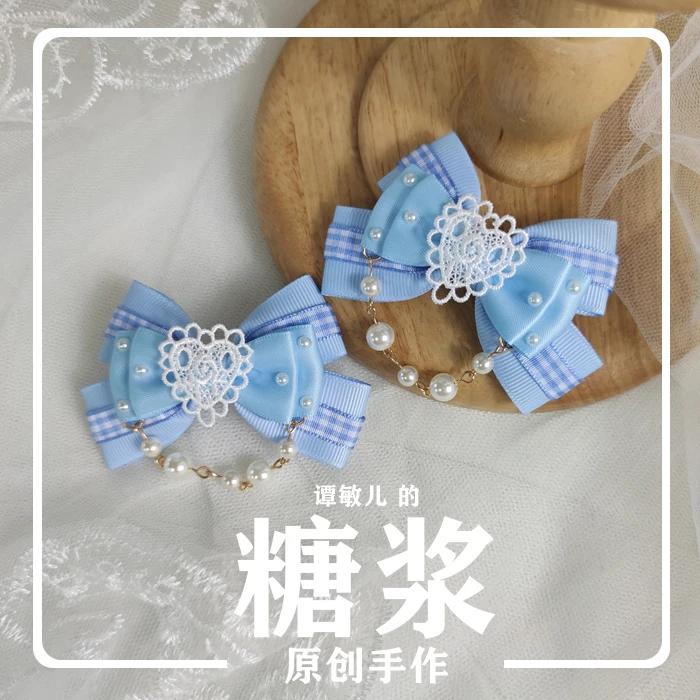 В сказочном стиле с рисунком из аниме близнецы Алиса: безумие возвращается зажим