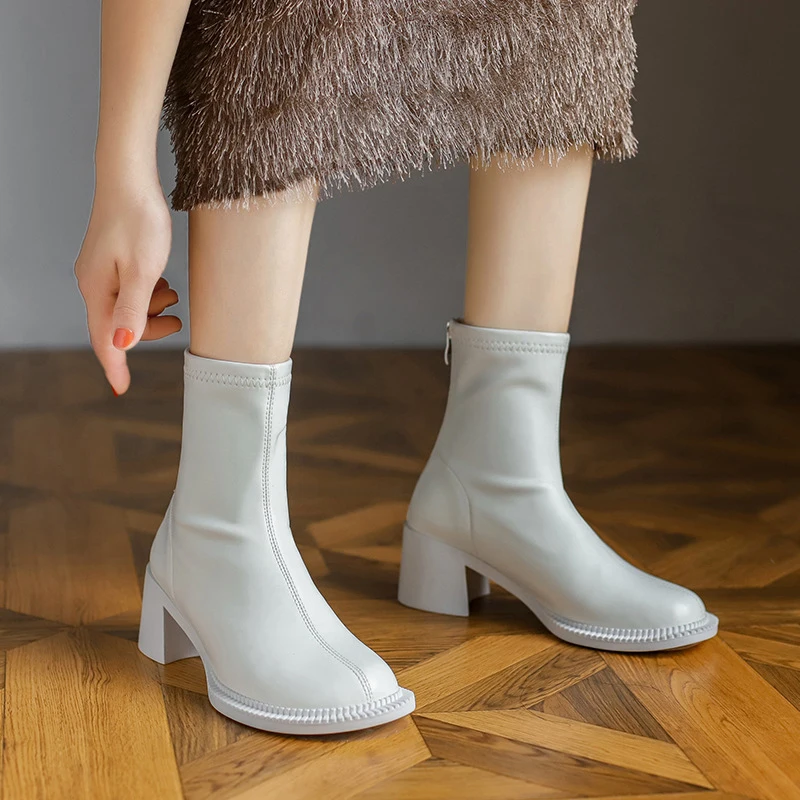 

2021 New Women's Martin Boots Fashion Autumn Winter Black Ankle Boot For Women Chunky Heels Zipper Boot Female Comfortable Shoes