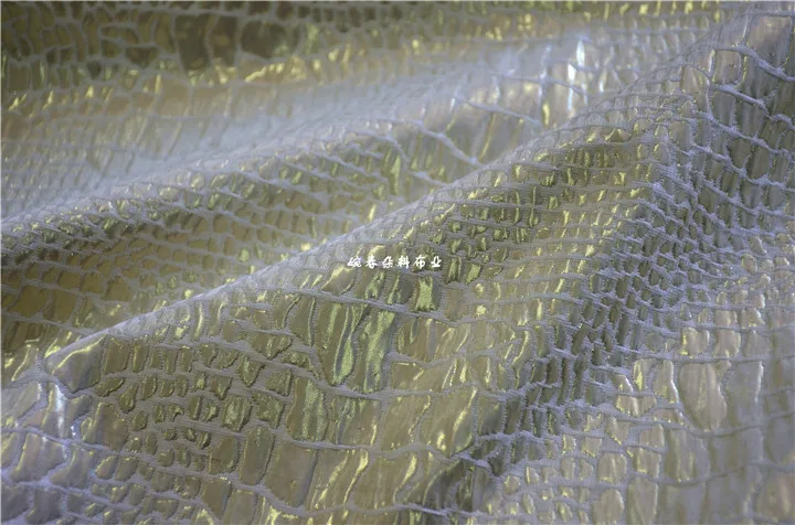 Бесплатная доставка иглопробивной жаккардовой ткани crocdile как золотое покрытие