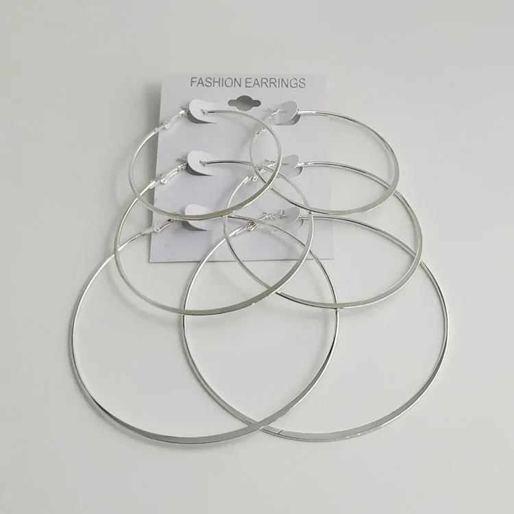 Серьги-гвоздики три пары аксессуаров без аллергии | Украшения и аксессуары