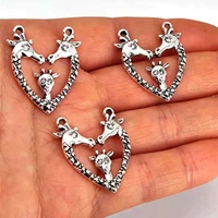 5pcs new giraffe father mther and their child pendant charm heat shape animal for women man accessories