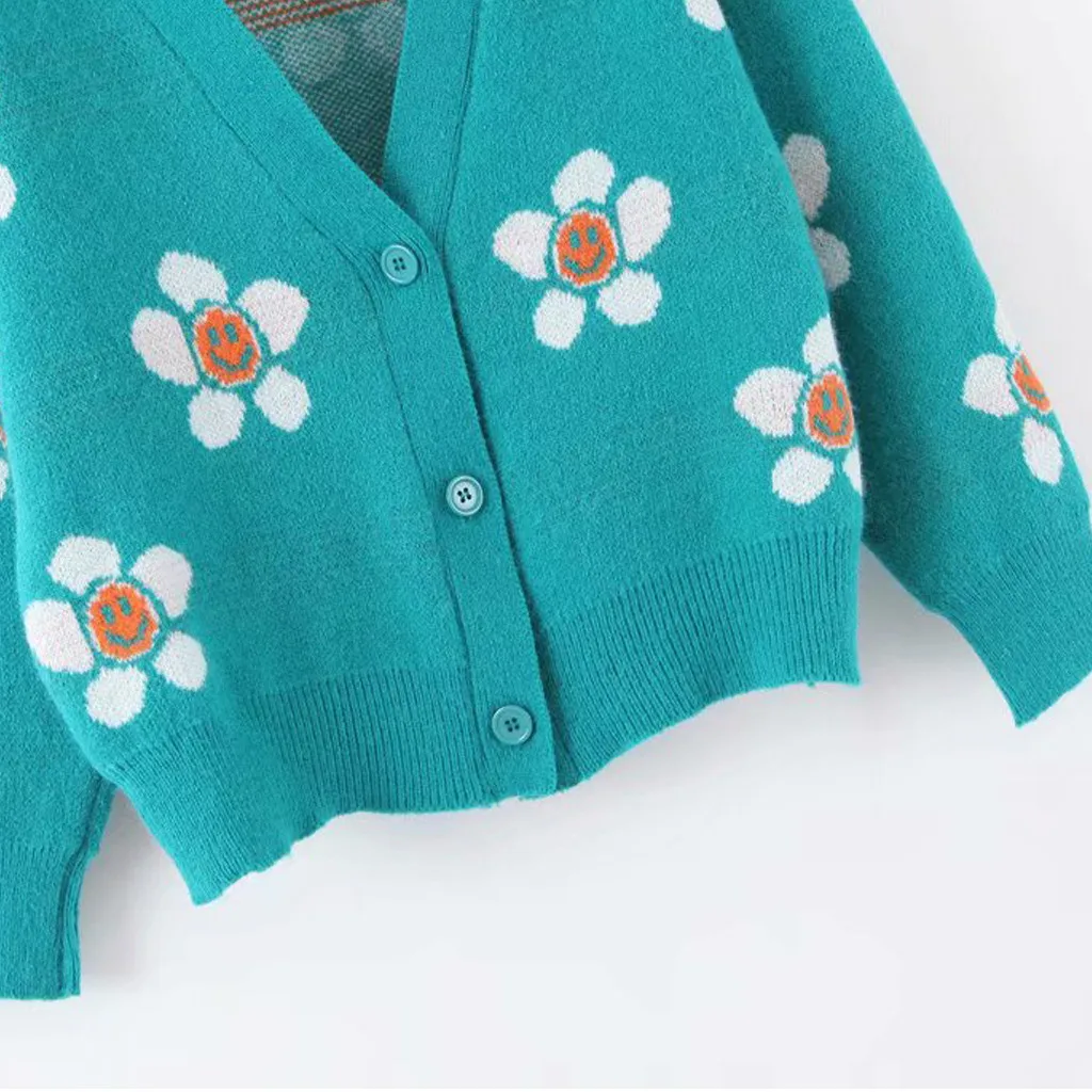 SAGACE Women's batch autumn and winter new lazy wind V-neck smiley face flower jacquard cardigan sweater Long sleeve |