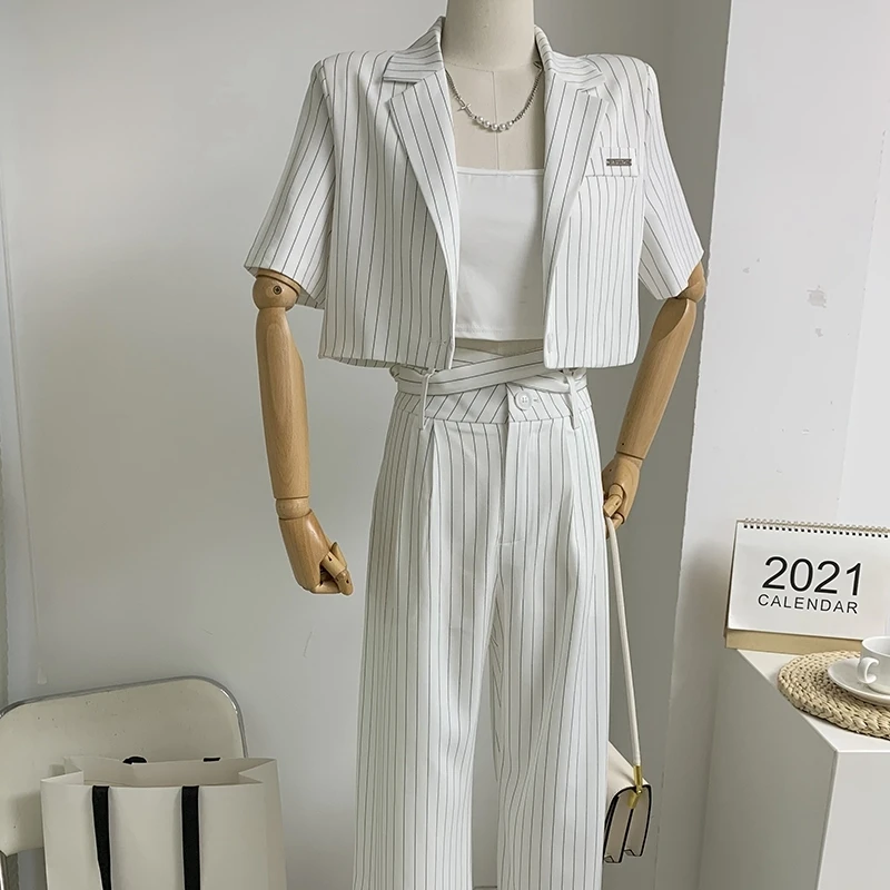 

Женский Повседневный костюм в полоску, тонкий пиджак с коротким рукавом и отложным воротником, прямые брюки высокого качества, комплект из ...