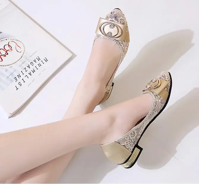 Женская обувь в европейском стиле Очень популярная женская повседневная с