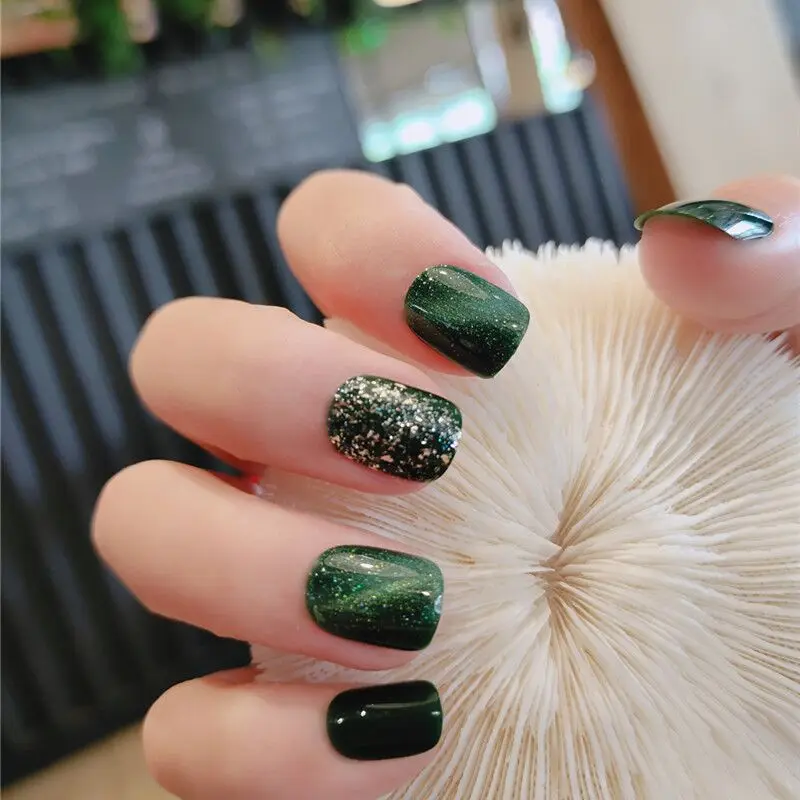 

24pcs Aurora Effect Fashionable Detachable Jade Green Flash Diamond Wearable Temperament Finished Fake Nails with Glue D
