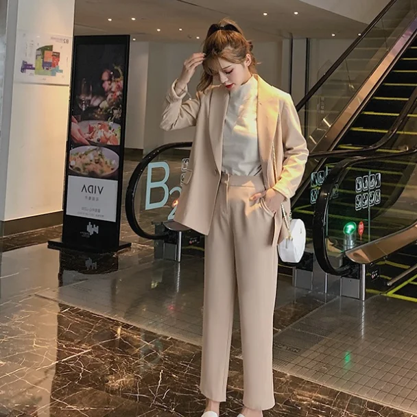 Женский брючный костюм на шнуровке офисный пиджак с отложным воротником и брюки