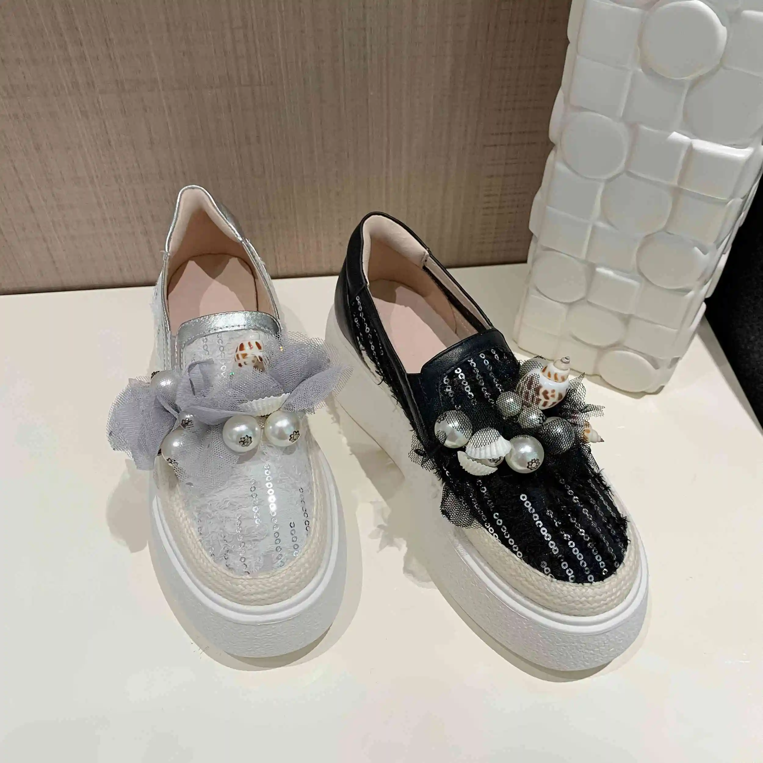 

Lenkisen gladiator genuine leather bling leisure pearl slip on thick bottom sneakers round toe beauty lady vulcanized shoes L89