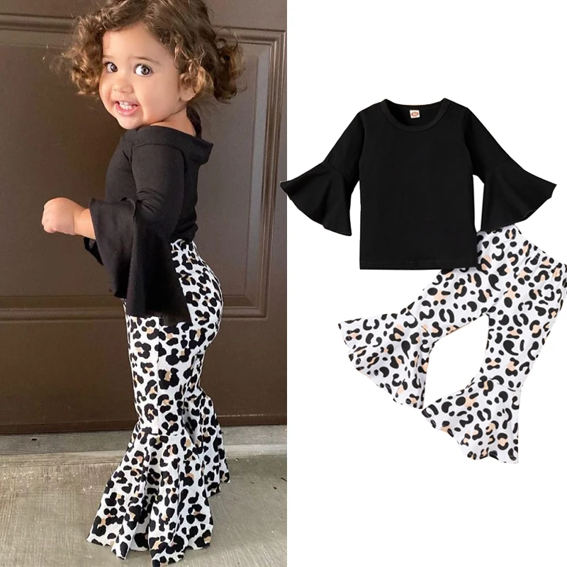 

Весенне-осенний комплект одежды для девочек 1-6 лет, черный топ с расклешенными рукавами + расклешенные штаны с леопардовым принтом, костюм д...