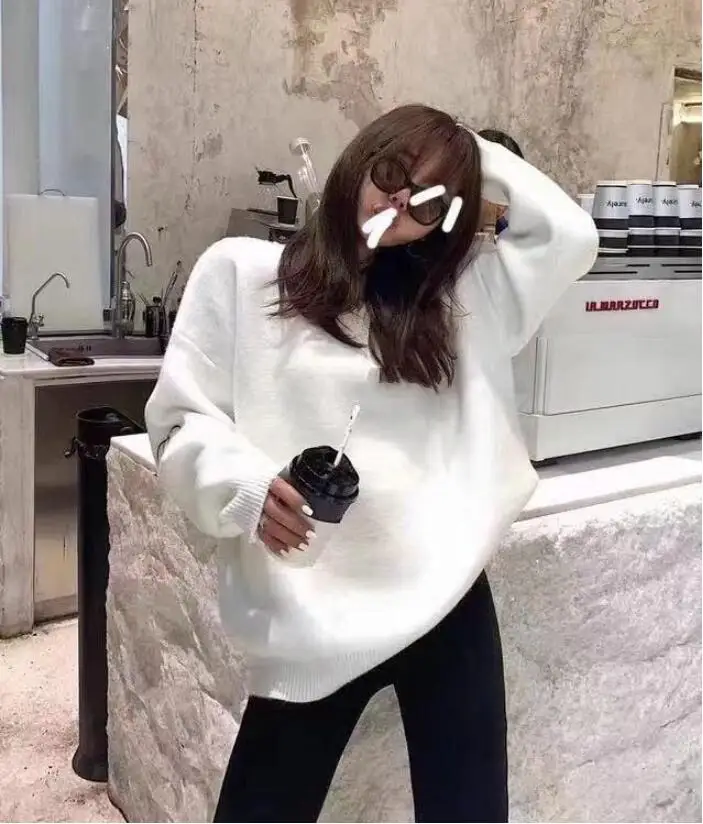 

The latest fashion style in autumn/winter 2021 is v-neck pullover sweater, loose and comfortable sweater for women, free of