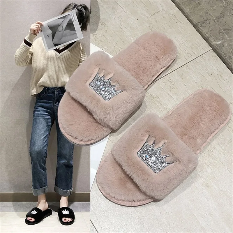 Зимние домашние тапочки плюшевые с блестками женские меховые большой размер Pantufa