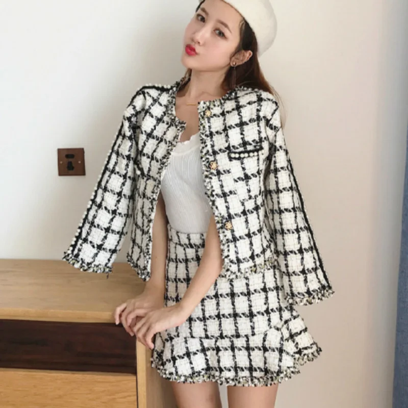 

Women Tweed Plaid Woolen Blends Winter Two Piece Sets Short Jacket Outerwear Mermaid Mini Skirt Elegance Suits