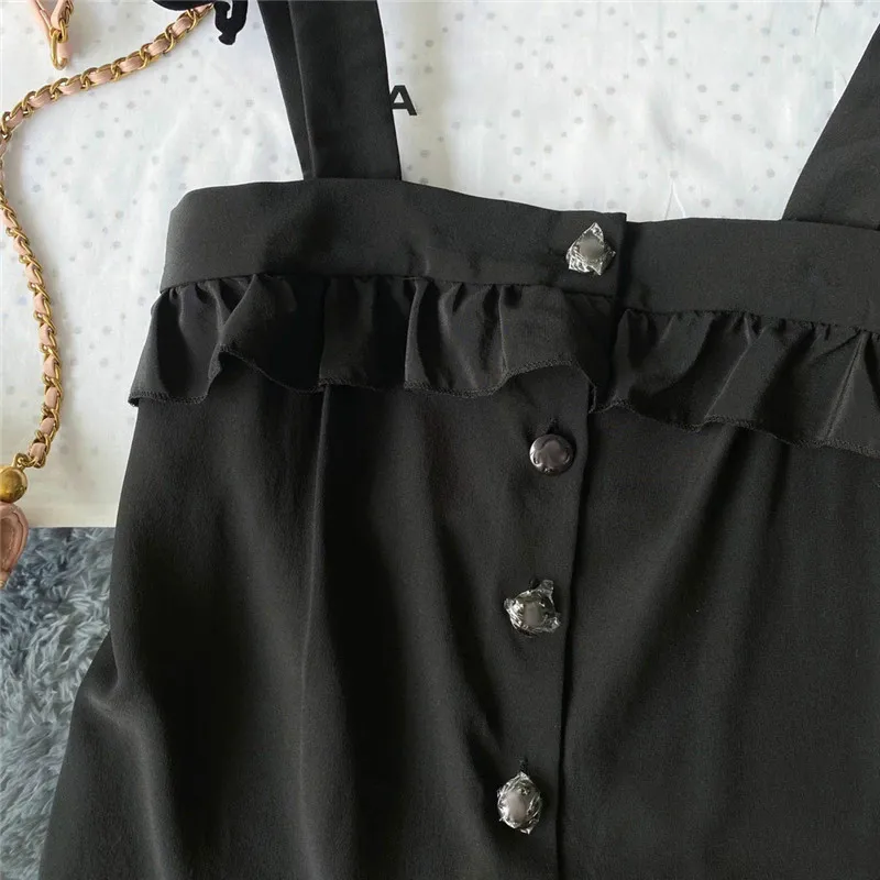 In Early Spring of 2021 A New Style of Elegant Sexy Ruffle Bra Strap Women's Short Vest and Base Coat