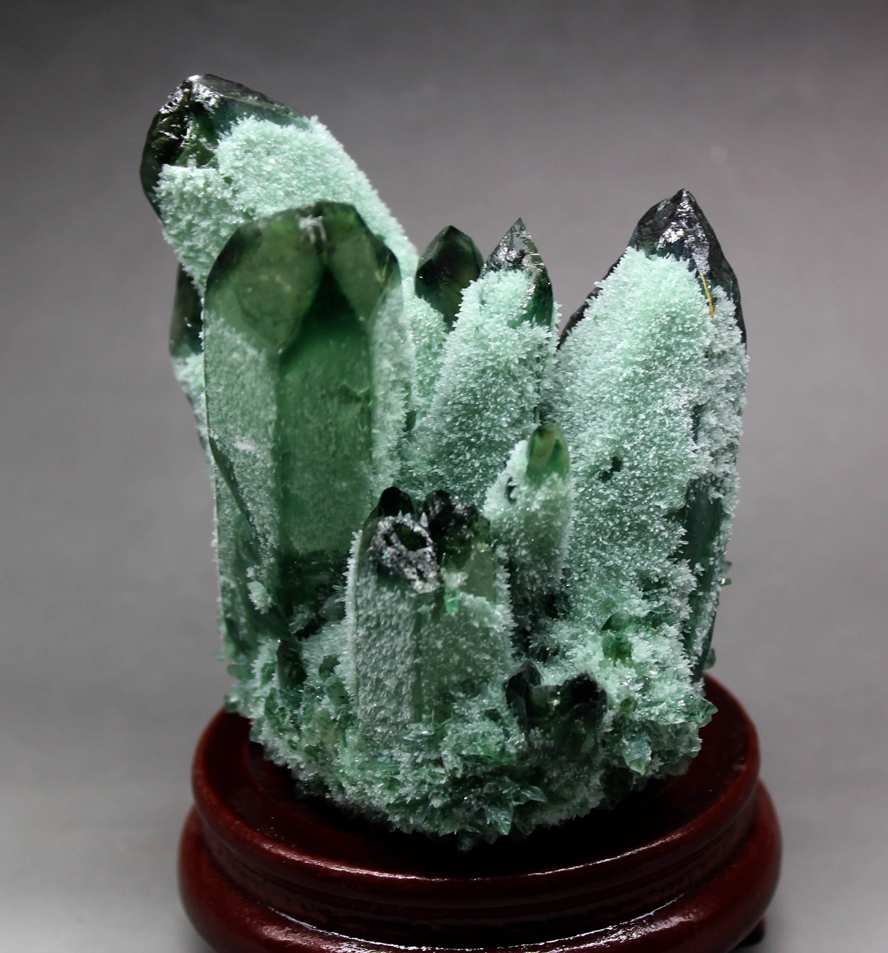 544 г натуральный зеленый Ghost Phantom Quartz Кристалл кластер кристаллы и камни лечебные