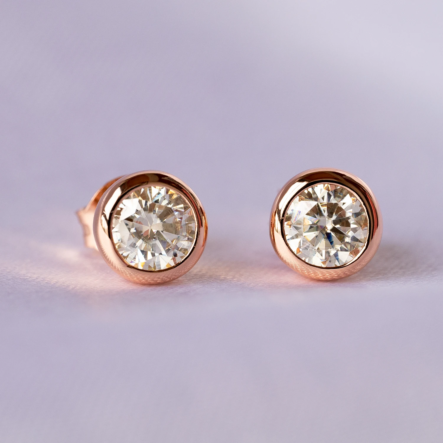 Ювелирные изделия JOVOVASMILE 0.5CT Starsgem в простом стиле позолоченные серьги из