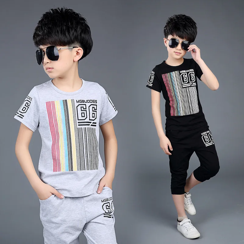 

Футболка с коротким рукавом и принтом в полоску для мальчиков 3-9 лет