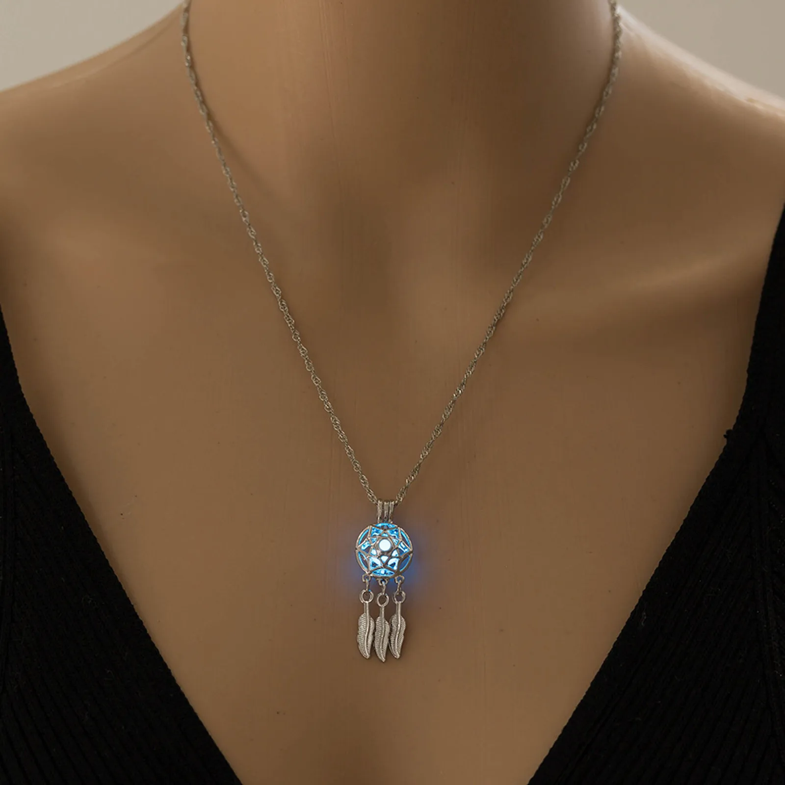 Rinhoo New Stylish Vintage Mini Dreamcatcher Handmade Drea m Catcher Necklace Gifts Hollow Glowing In The Dark Pendant Necklaces | Украшения