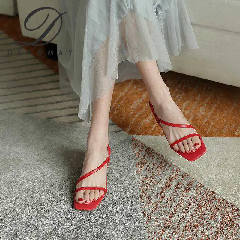 

Roman one line sandals women's middle heel 2020 summer thick heel women's shoes versatile women's shoes large 41-43