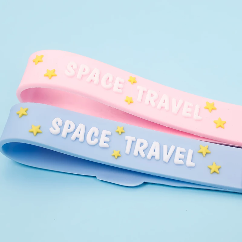 

1Piece 3D Soft Glue Universe Astronaut Space Robot Spaceman Keychain Keyring Children's Gift For Friend Space Travel Key chain