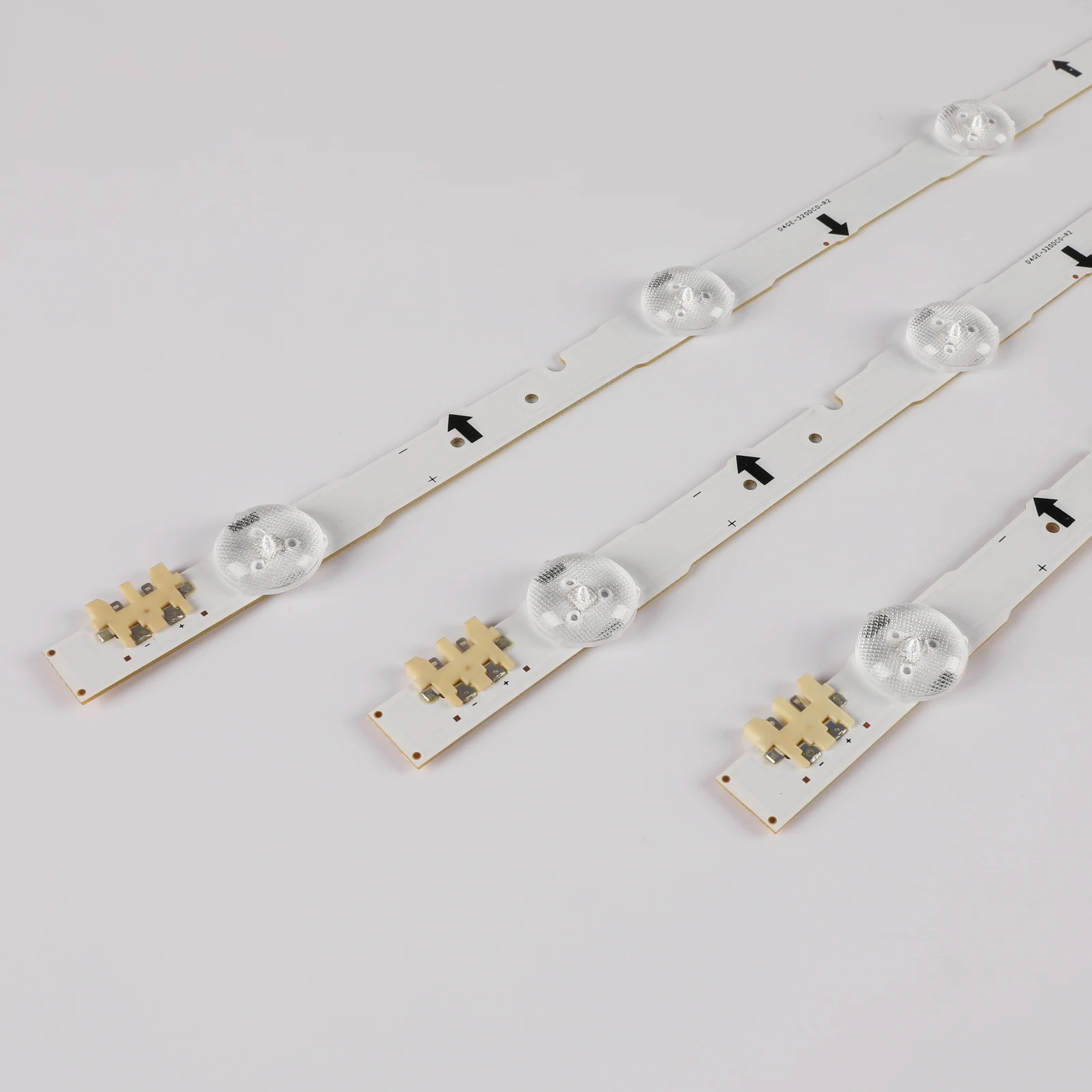 

650mm LED Backlight Lamp strip 7leds For Samsung 32 inch TV 2014SVS32HD D4GE-320DC0-R3 CY-HH032AGLV2H BN41-02169A BN96-30445A