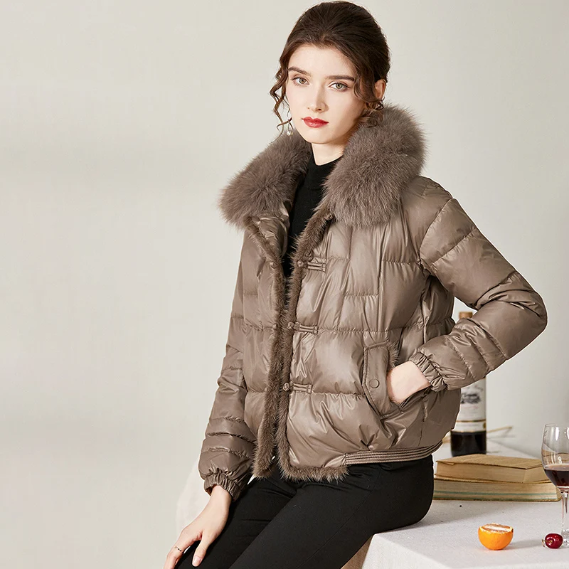 Женский пуховик с капюшоном куртка на белом утином пуху воротником из