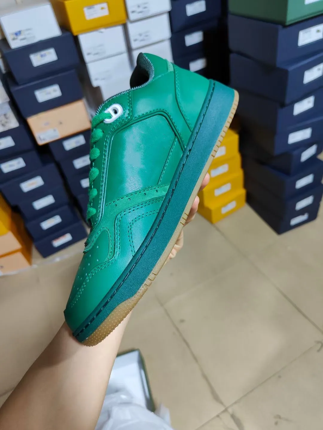 

Luxury Brand Women Sneakers 2021 World Tour High Quality Round Toe Female Breathable Out Walking Runners Causal Shoes for Men