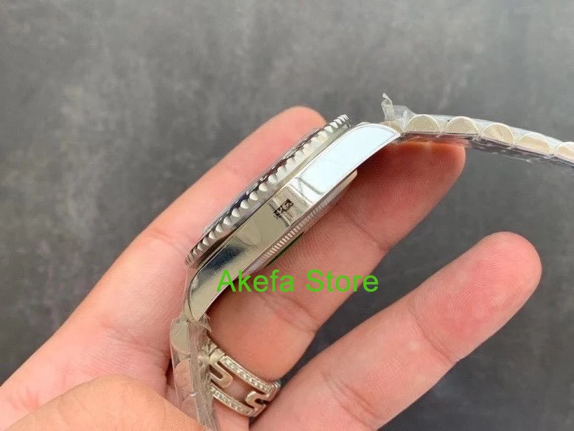 Часы наручные мужские с циферблатом 40 мм брендовые Роскошные зеленые