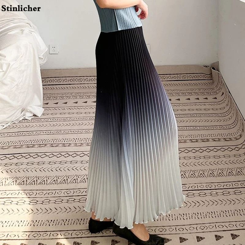 Fashion Gradient Color Pleated Long Skirt Women Casual Elastic High Waist A-Line Slim Party Skirt Ladies 2022 Spring Summer New