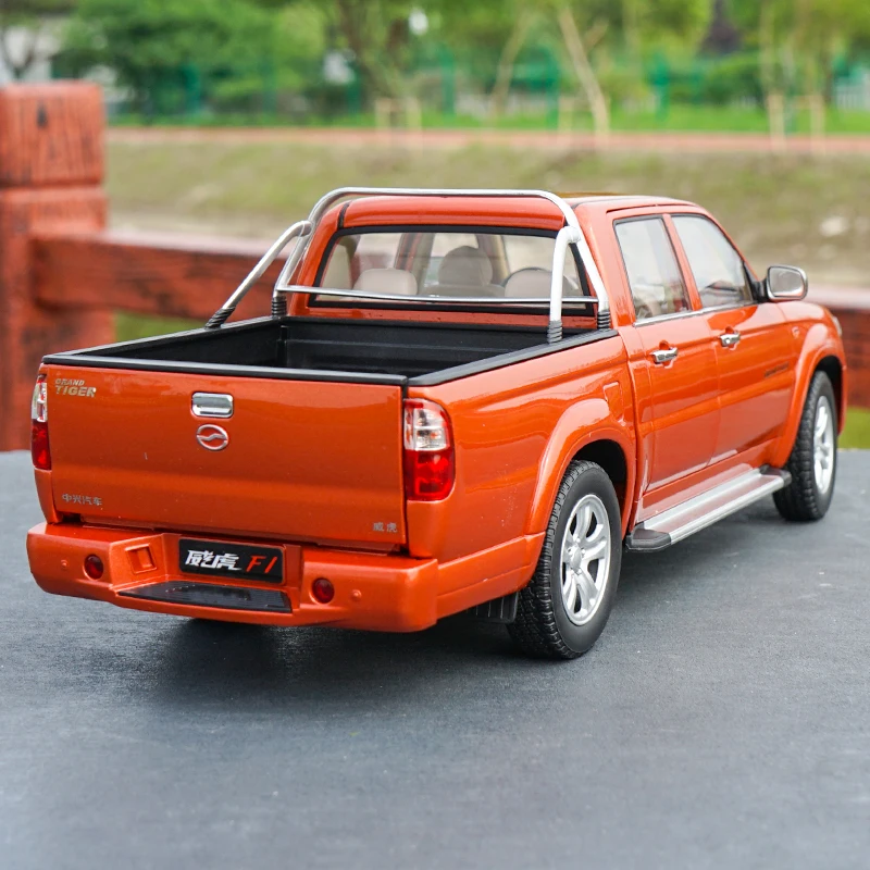 Оригинальный авторизованный аутентичный 1:18 Универсальный спортивный Пикап Grand