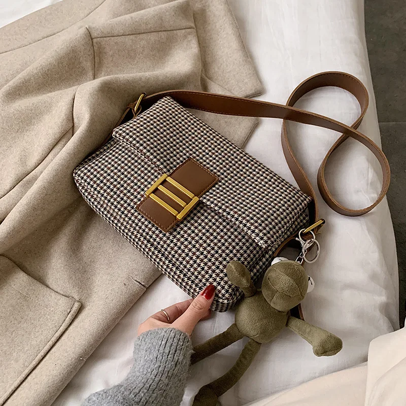 

Brand Designer Women Lattice Shoulder Crossbody Bag Fashion Temperament Small Square Package Chic Portable Clutch Tide