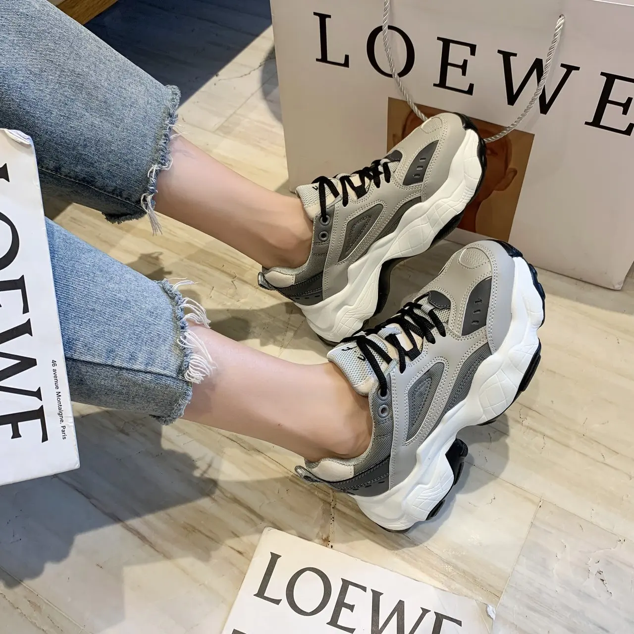 

New Gray Dad Chunky Sneakers Casual Running Shoes Woman High Platform Sneakers Lace Up Milk Tea Color Sneakers Women 2020Adult