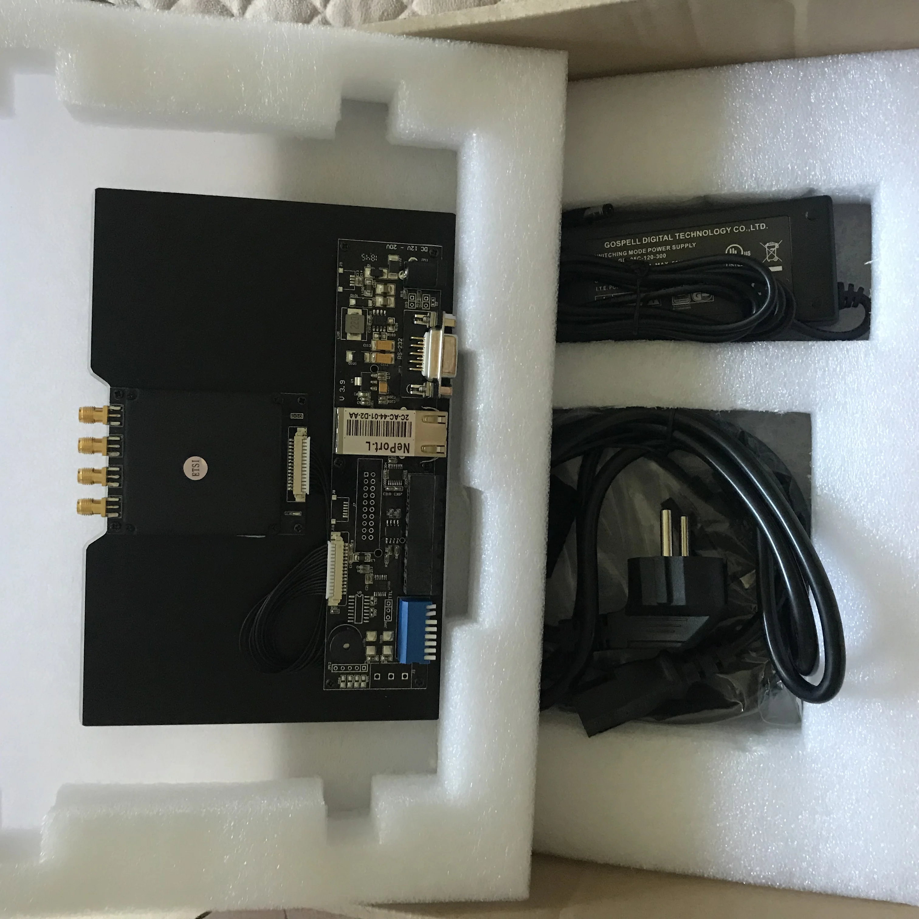 860 960 МГц 4 портовый модуль считывания UHF RFID работает на чипе Impinj R2000|module board|module