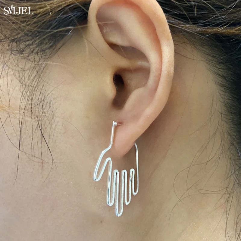 

New Hamsa Hand Stud Earrings For Women Femme Hollow out Palm Statement Earring Vintage Chic Pendientes Handmade Jewelry brincos