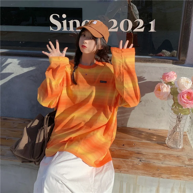 

Осенняя свободная толстовка с круглым вырезом