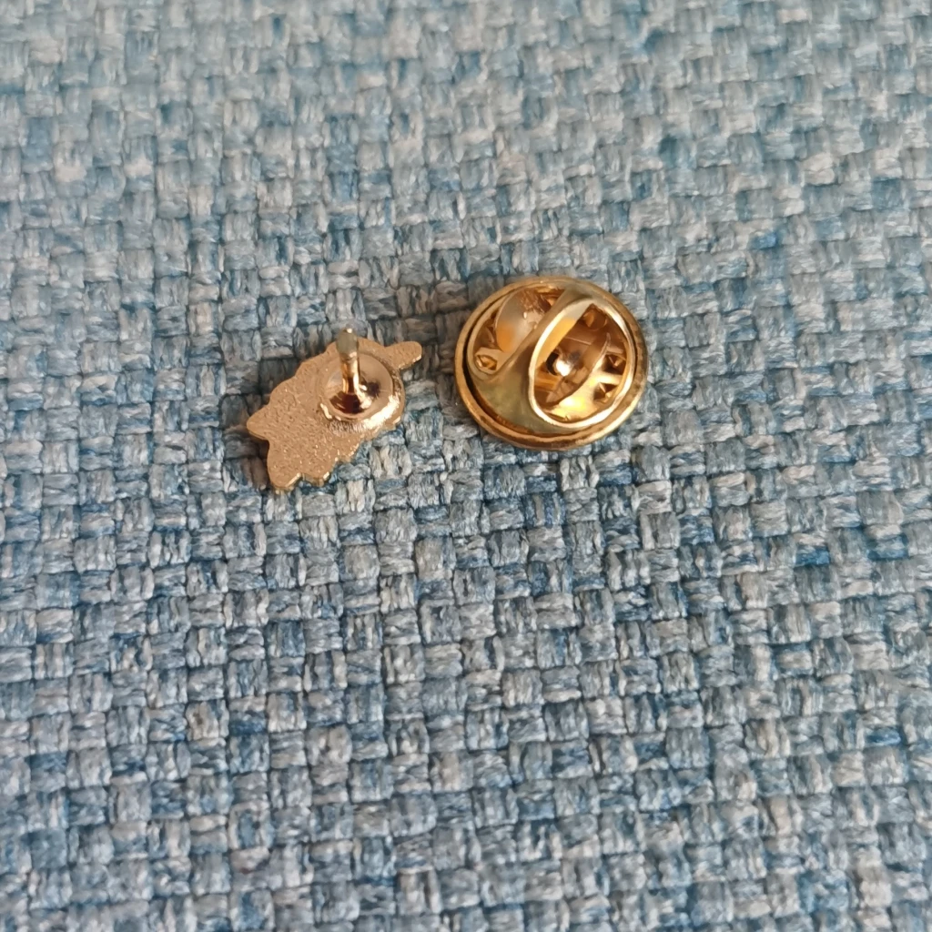 Маленький лацкан с масонскими листьями Сувенирный значок из акации | Дом и сад