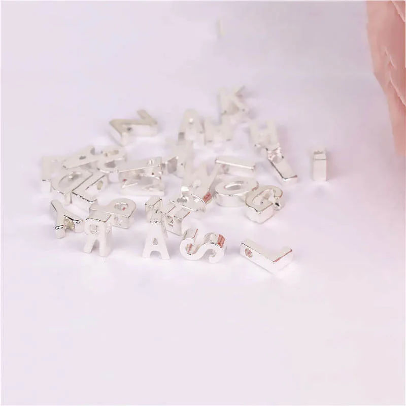 20 шт./лот смешанный Английский алфавит A Z буквы большое отверстие Космический