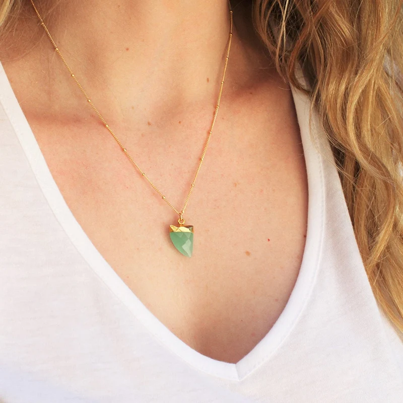 Ожерелье-чокер из натурального камня с зеленым нефритом | Украшения и аксессуары