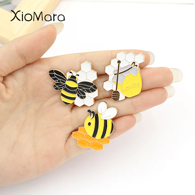 

5 Styles Bee Animal Enamel Brooches Be Kind Badges Cartoon Cute Honey Pins Backpack Shirt Badge Custom Jewelry Gift For Kids