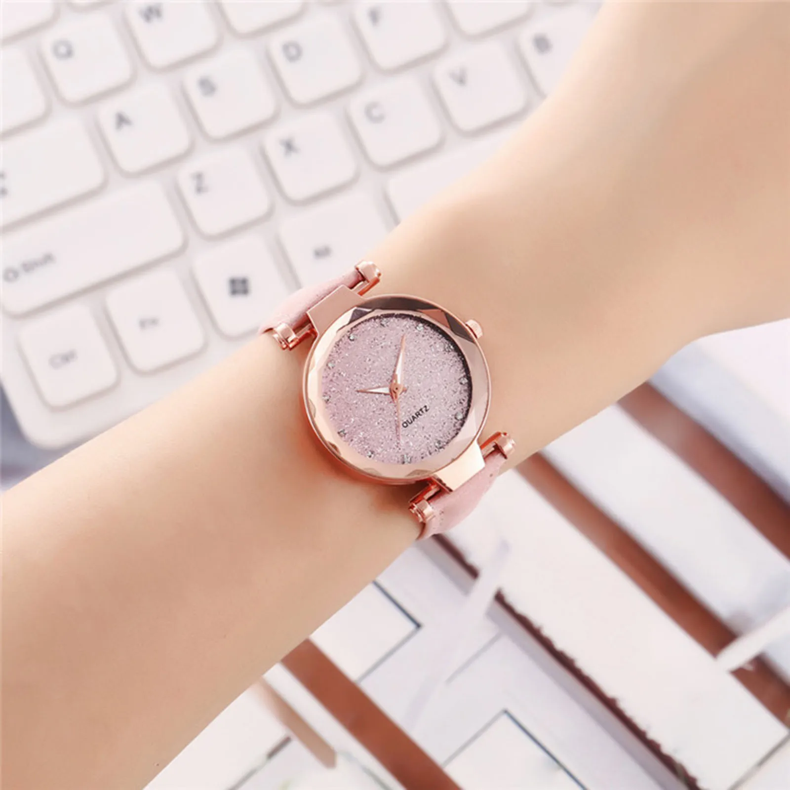 

Nice Women Watch Imitation Leather Belt Watch Star Sky Dial Clock Quartz Wrist Watches Ladies Casual Mesh Belt Wristwatch Clock