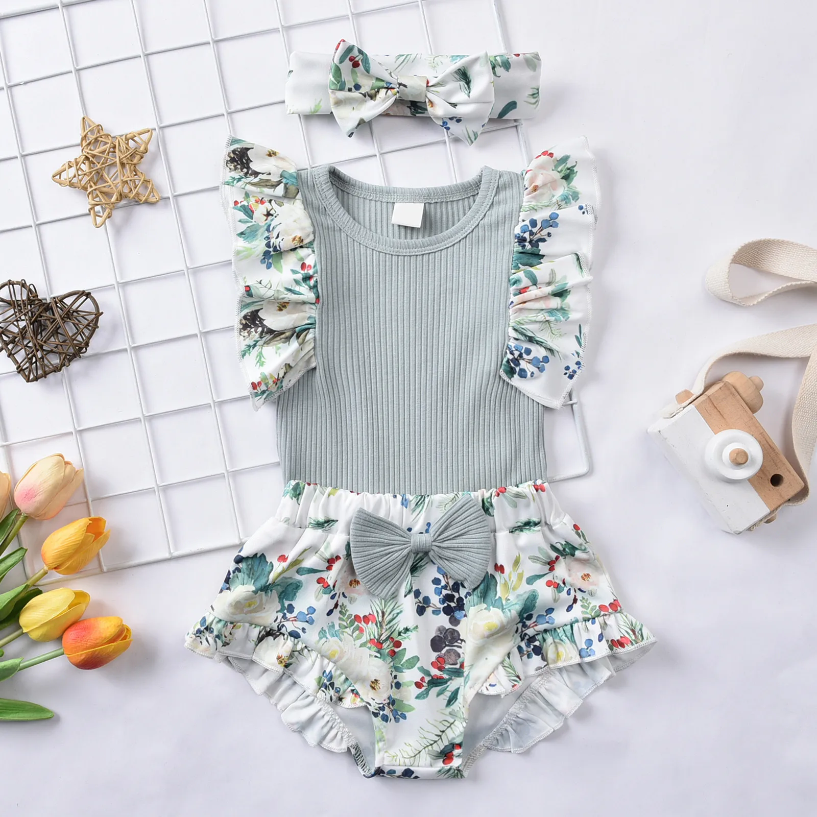 Комбинезон для новорожденных однотонный + шорты с цветочным принтом | Детская