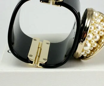 

Caviar Cuff Bracelet & Bangle For Women Cans Bracelets