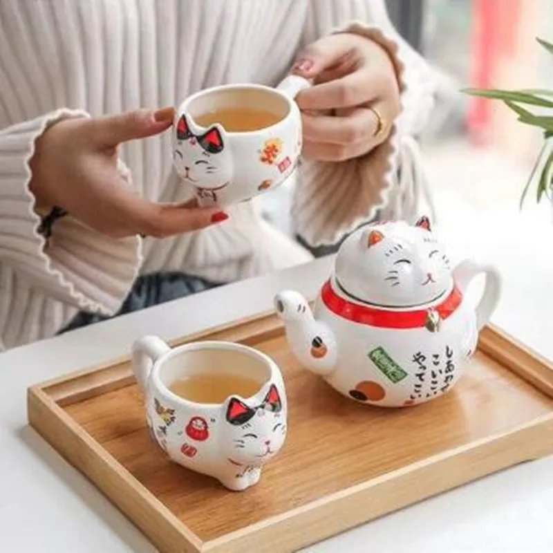 Cute Lucky Cat Porcelain Tea Set Creative Maneki Neko Ceramic Cup Pot With Strainer Lovely Plutus Teapot | Дом и сад