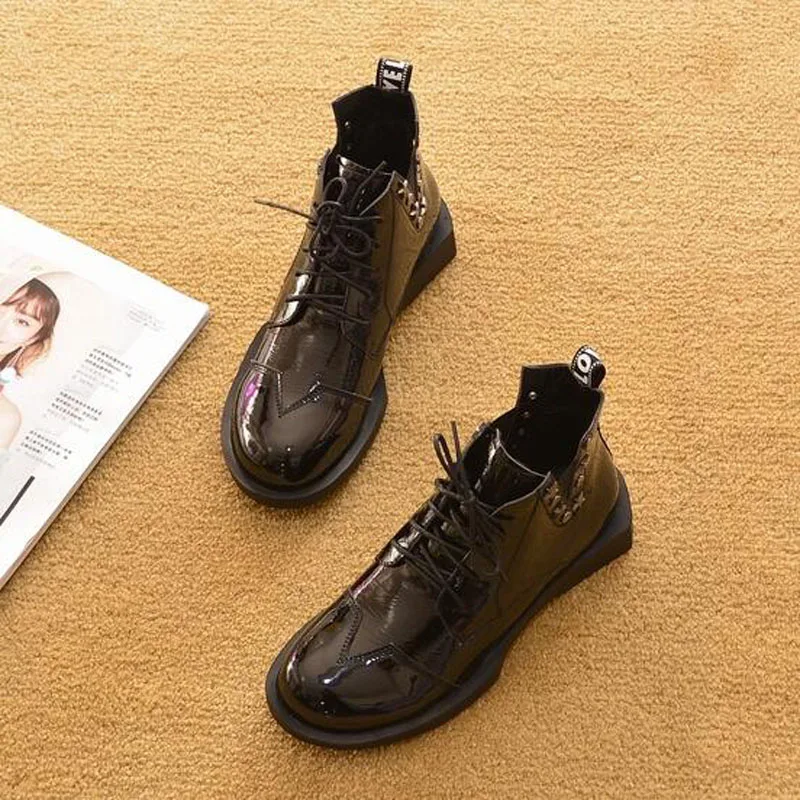 Новинка 2019 женские ботильоны с металлическими заклепками и ботинки мартинсы