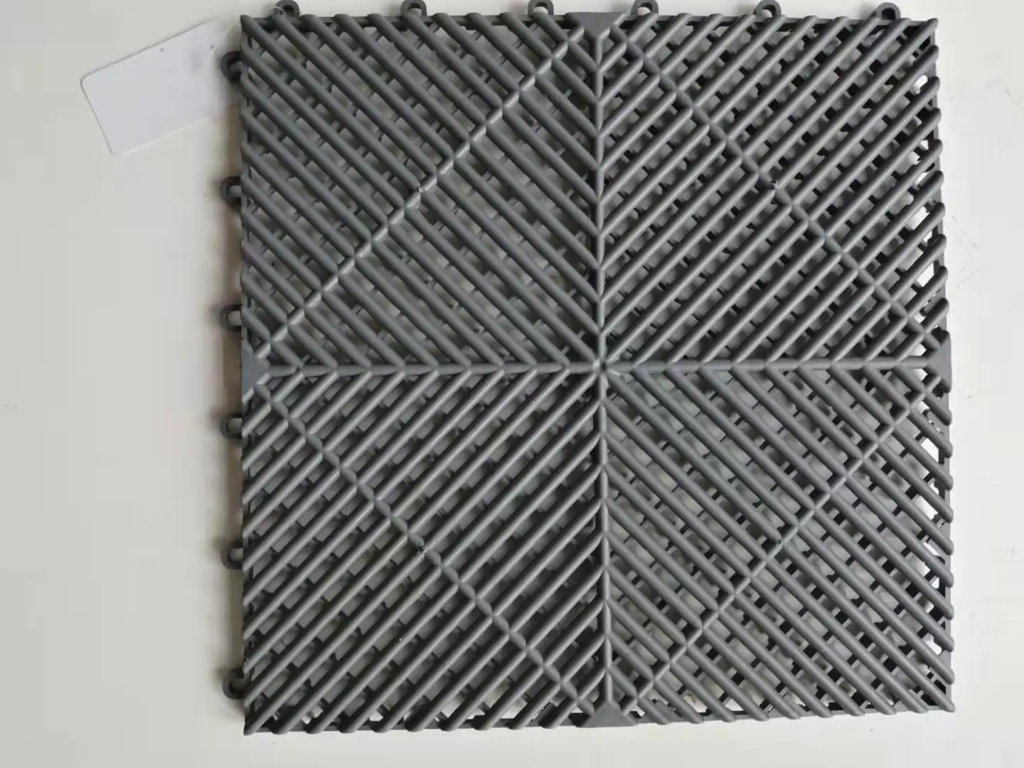 garage floor 40x40x1 8cm car beauty 4s shop plastic splicing grille mats car wash floor square drain grid mat for wash used car free global shipping