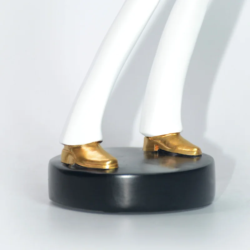 

Modern Golf Figure Ornaments Arts And Crafts Miniature Figurines Resin Fairy Garden Decoration Living Room Home Accessories