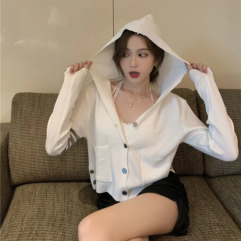 

White Long Sleeve T-shirt Women's Design Single-Breasted Knitted Hooded Cardigan Pure Desire Sweet and Spicy High Waist Crop Top