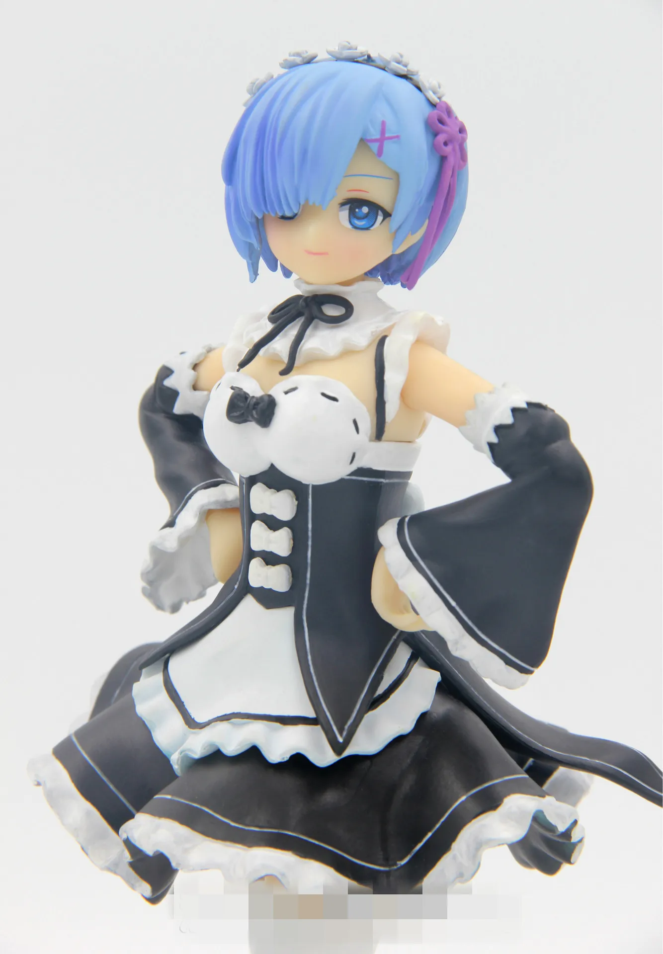 Короткая футболка с героями из японского аниме Re: жизнь в другой мир от нуля