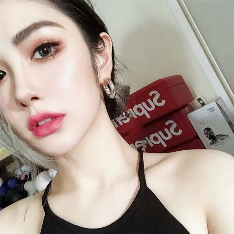 

Trendy Round Beads Minimalist Small Hoop Huggie Earrings Gold Geometric Buckle Charms Female Earring Fashion Jewelry Luxury