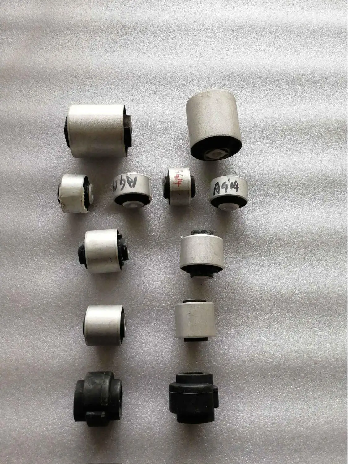 Передний рычаг управления для Audi A4 B8 комплект торцевых втулок 8K0407182B 8K0407515 8K0411327A |