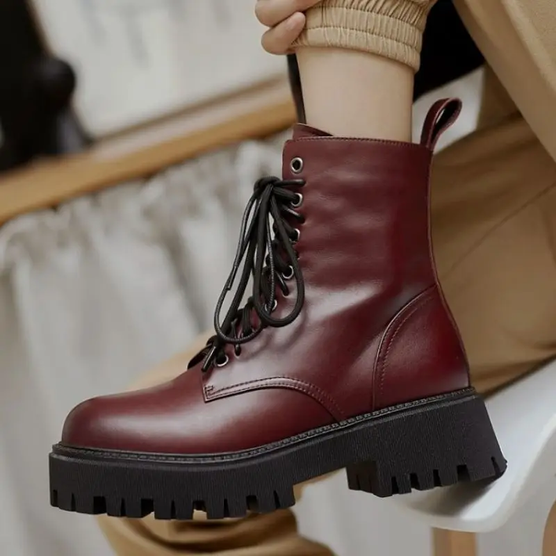 

Taoffen Real Leather Women Ankle Boots Sport Round Toe Flats Zipper Shoes Winter Boots Women Party Footwear Size 35-40